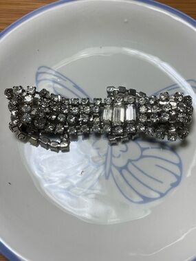 Vibrate Rhinestone Art-Deco Style bracelet- Silver Sparkle